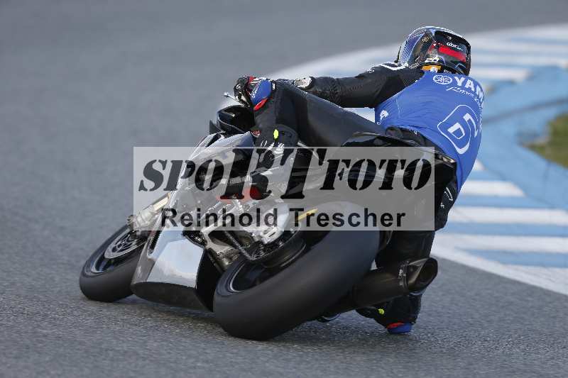 Archiv-2025/01 24.-27.01.2025 Moto Center Thun Jerez/rot-red/backside